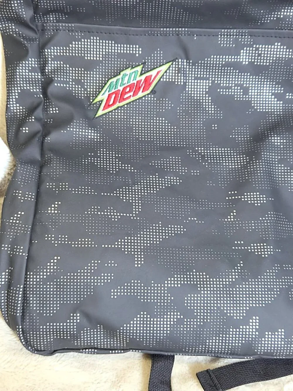 North End Moutain Dew Black Camo Convertible Backpack Tote Insulated